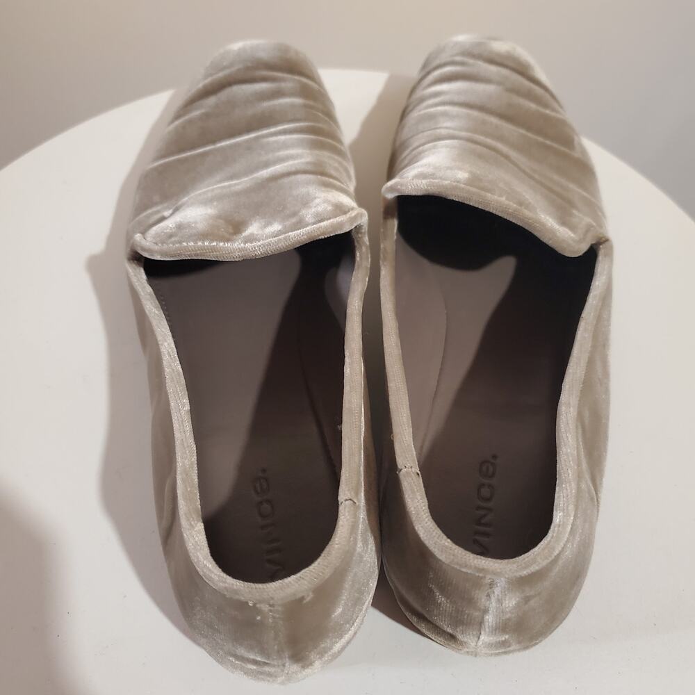Vince Velvet Loafers Bray Venetian Italian Loafers Womens Size 8.5 Taupe Tan - Picture 6 of 9